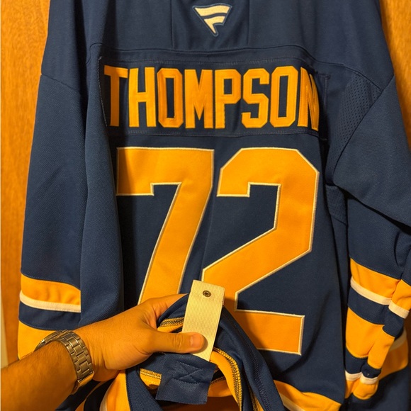 Buffalo Sabres Blue and Gold Jersey XL - Picture 3 of 3